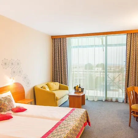 Mpm Kalina Garden מלון