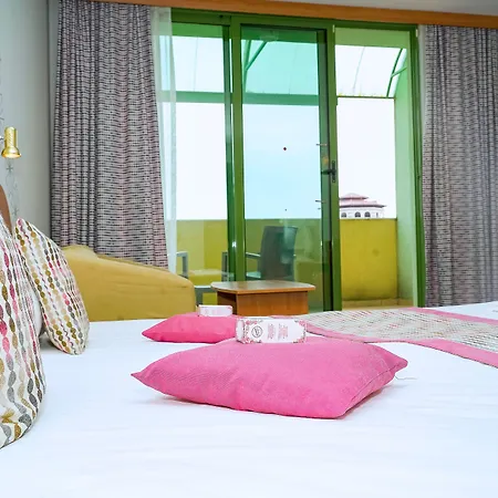 Mpm Kalina Garden מלון 4*